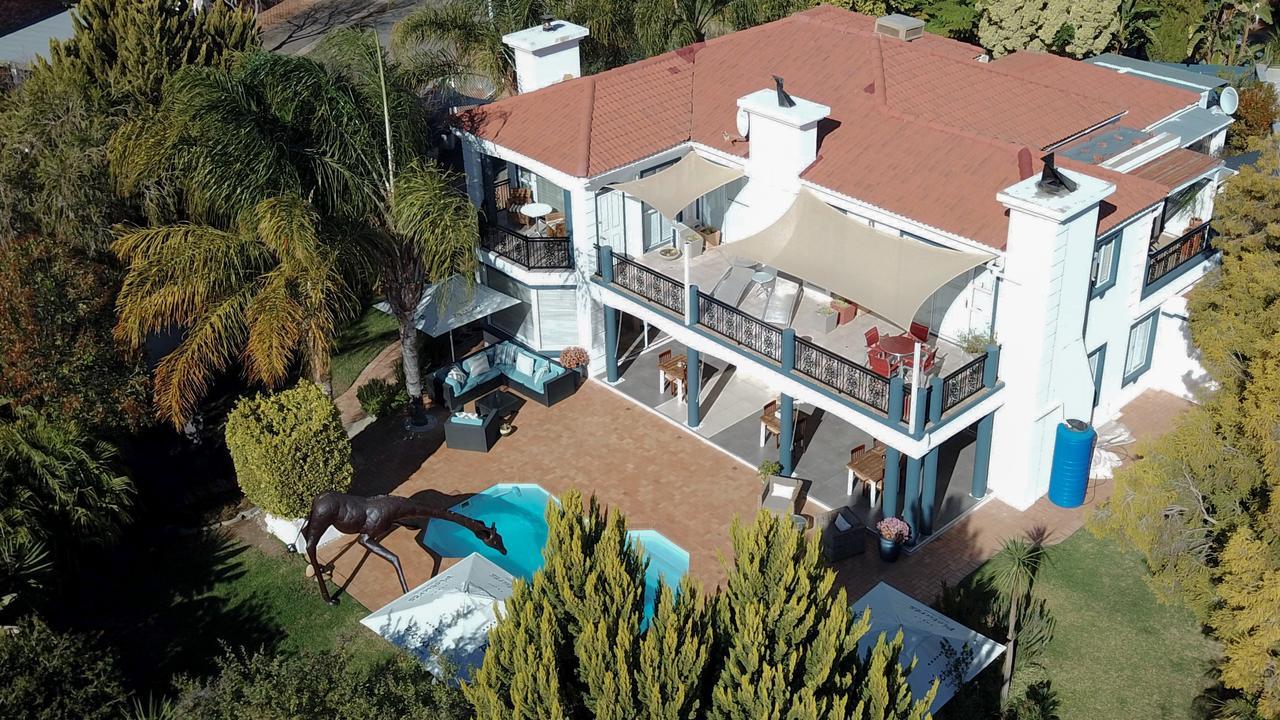Pictures Guest House Boutique Hotel Oudtshoorn Buitenkant foto